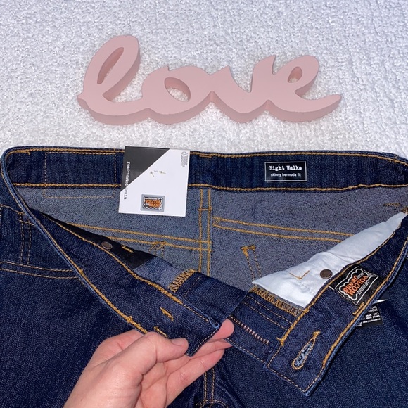 NWT 💙 Volcom Night Walks Skinny Bermuda Dark LOW RISE Size 5 - Picture 8 of 12